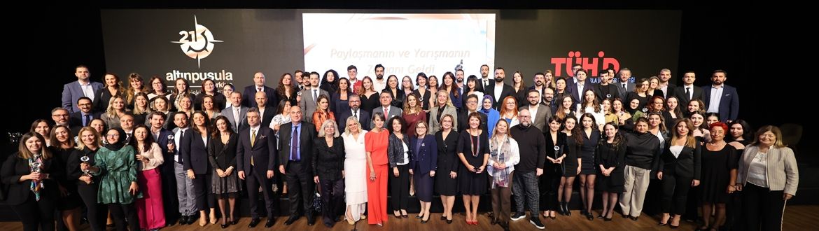 21. ALTIN PUSULA TÜRKİYE HALKLA İLİŞKİLER ÖDÜLLERİ SAHİPLERİNİ BULDU