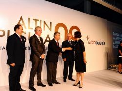 Jüri Üyelerimize Özel Ödül